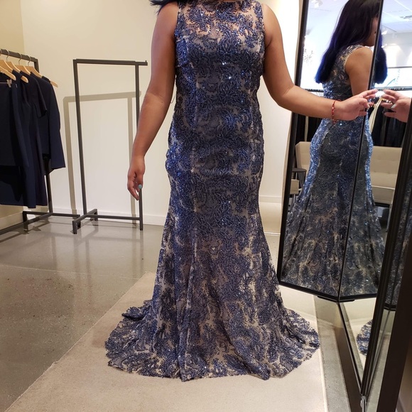 Elie Tahari evening, military or prom gown - Picture 3 of 7